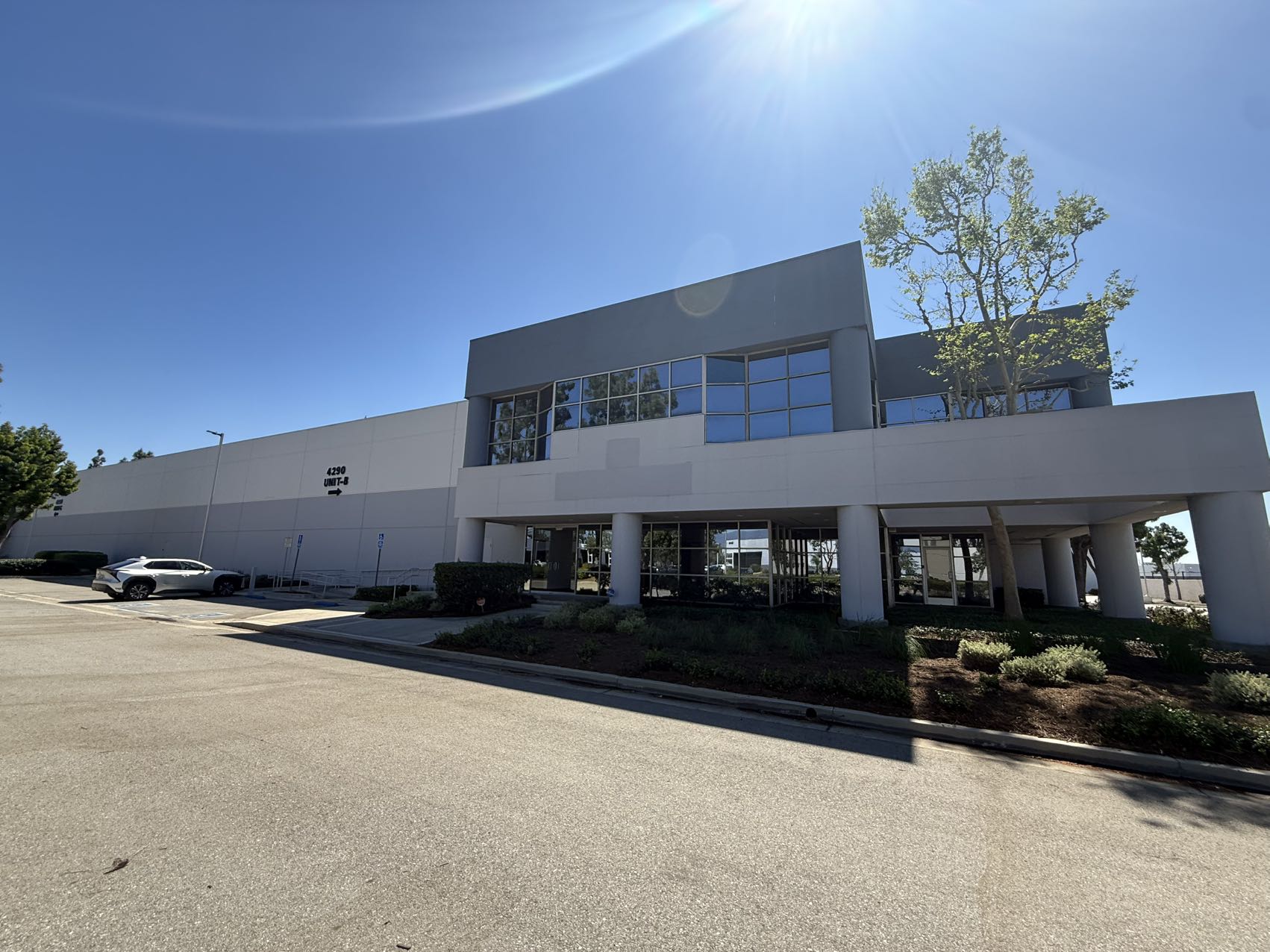 ECANG INC transload and transit warehouse at 4290 E Brickell St, Ontario, California